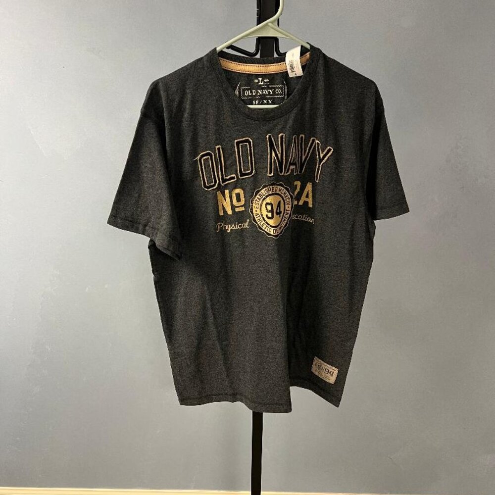 Old Navy T-shirt